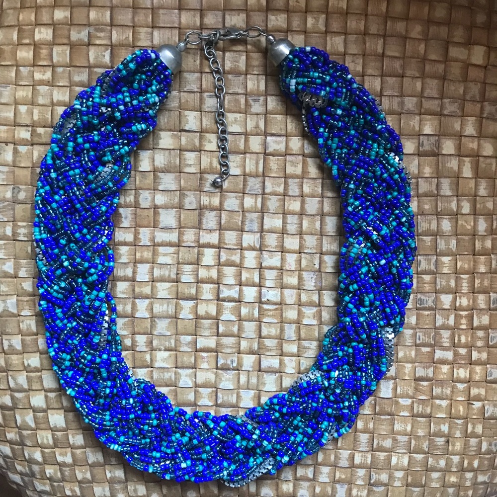 Blue and turquoise beaded chuncky necklace